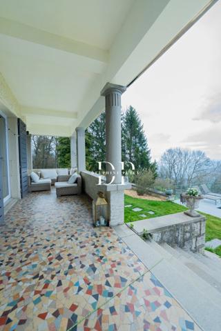 Maison à vendre 6-7 pièces de 246 m2 LUCINGES (74) Terrain d'env. 10'000 m2