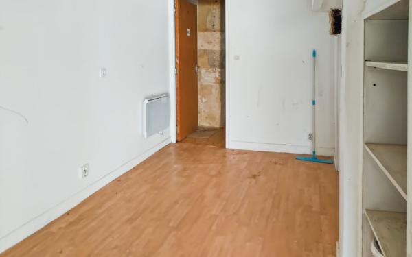 Immeuble à vendre    3 pièces •  Saint-Astier