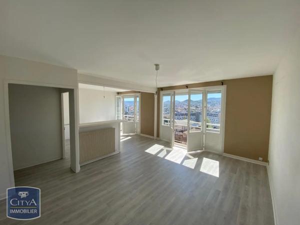 Appartement à louer 3 pièces 73.56m²