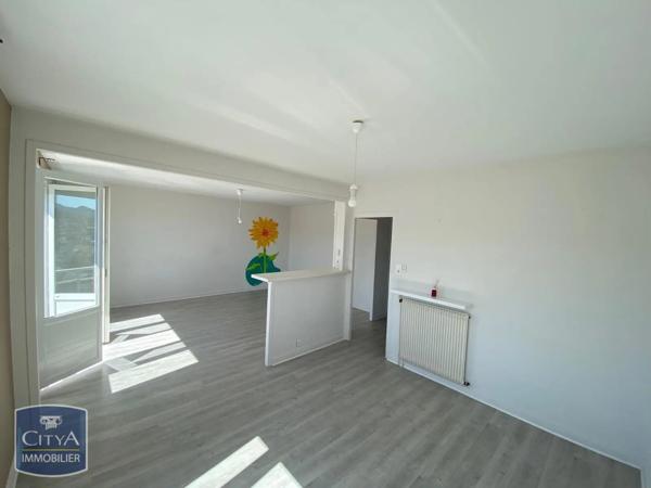 Appartement à louer 3 pièces 73.56m²