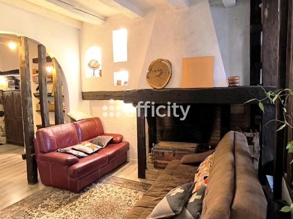Appartement
         2 pièces
        - 52 m² Exclusivité 260 000 € *