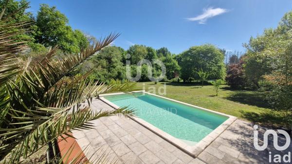 Maison traditionnelle 6 pièces de 151 m² à Montauban (82000)