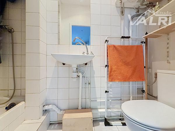 Atelier sur cour Arborée, Paris 75011