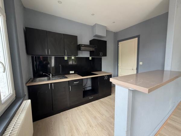 Immeuble
         6 pièces
        - 259 m² Exclusivité 267 500 € *