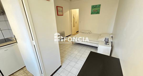 Location Studio meublé 20.1 m² - Marseille 13006