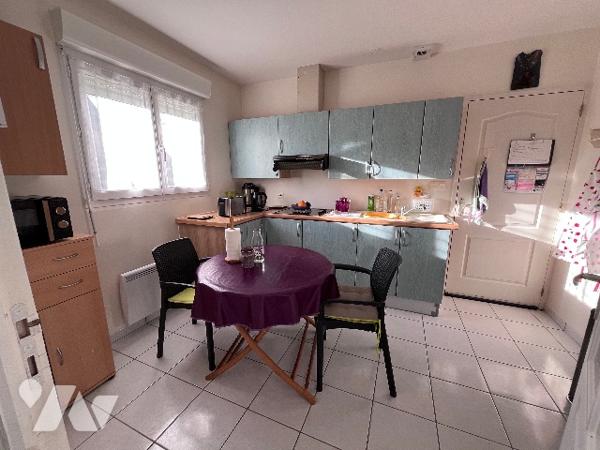 -Pavillon de plain-pied,  construit en 2006, avec cuisine, salle/salon, deux chambres, salle d'eau.