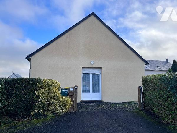 -Pavillon de plain-pied,  construit en 2006, avec cuisine, salle/salon, deux chambres, salle d'eau.