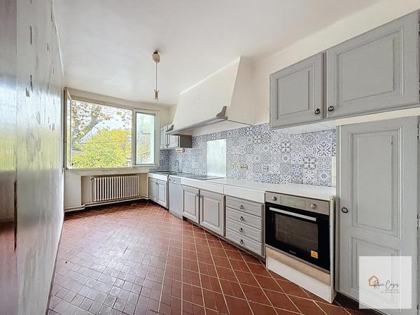 Appartement T5 de 140m² à rénover