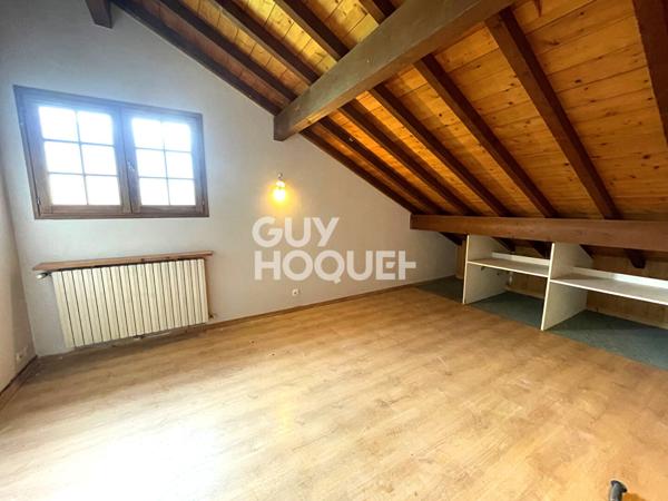 MAISON À VENDRE DE 7 PIÈCES DE 209,40 M²