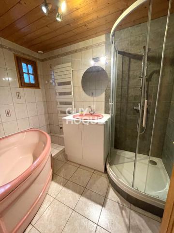MAISON À VENDRE DE 7 PIÈCES DE 209,40 M²