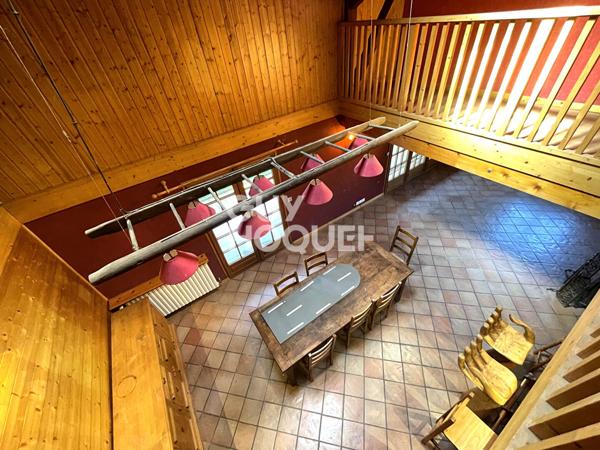 MAISON À VENDRE DE 7 PIÈCES DE 209,40 M²