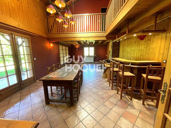 MAISON À VENDRE DE 7 PIÈCES DE 209,40 M²