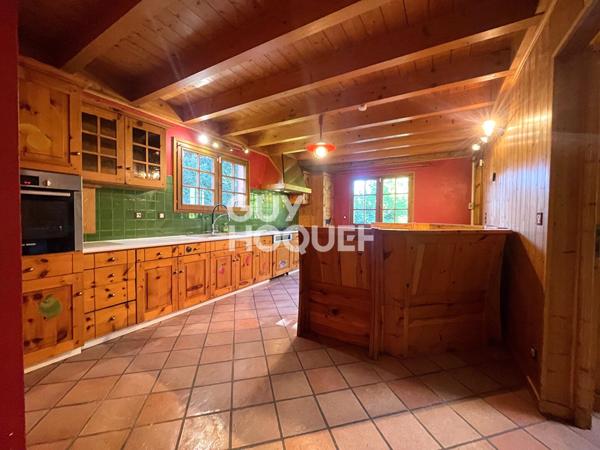 MAISON À VENDRE DE 7 PIÈCES DE 209,40 M²