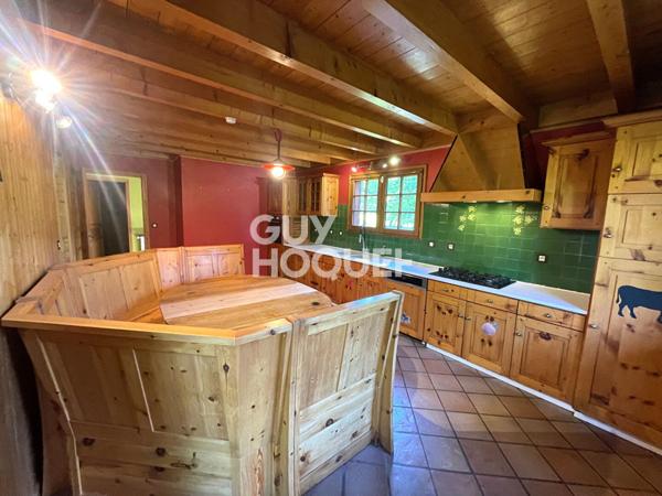 MAISON À VENDRE DE 7 PIÈCES DE 209,40 M²