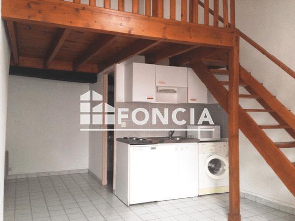 Location Studio 26.78 m² - 11 RUE DES TROIS MARIES Orleans 45000