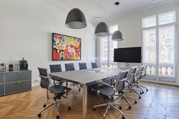A vendre - Bureaux-appartement - 75017- Paris - Parc Monceau - Prony - 240 m²