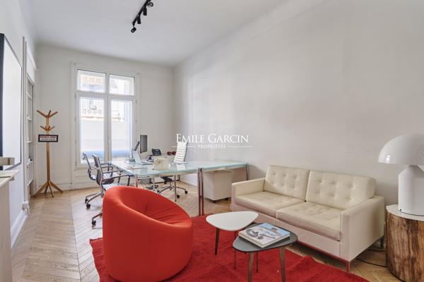 A vendre - Bureaux-appartement - 75017- Paris - Parc Monceau - Prony - 240 m²