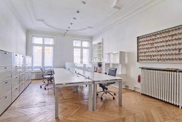 A vendre - Bureaux-appartement - 75017- Paris - Parc Monceau - Prony - 240 m²