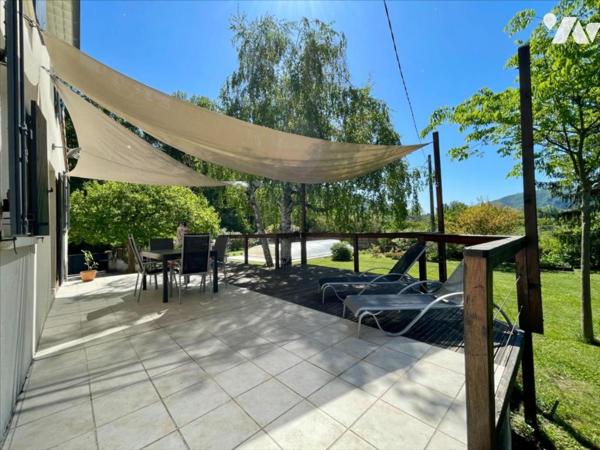 Maison 98 m² sur terrain arboré de 6 440 m² avec piscine
