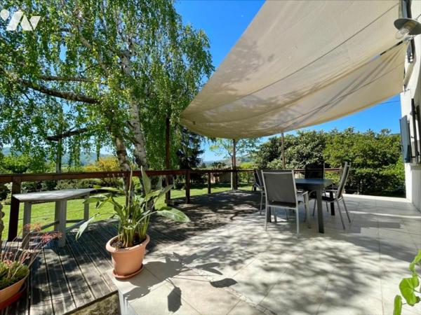 Maison 98 m² sur terrain arboré de 6 440 m² avec piscine