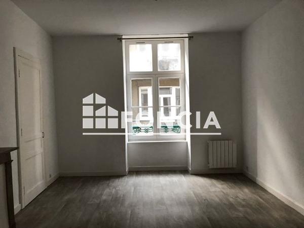 Location Studio 35.48 m² - 13 RUE ST GOUENO Saint Brieuc 22000