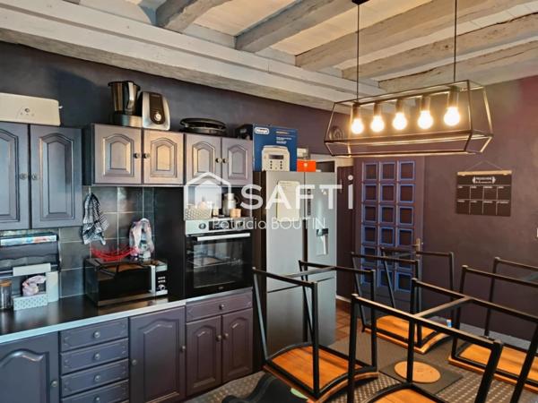 MAISON 4 CHAMBRES + COMMERCE A FONTENAY LE COMTE