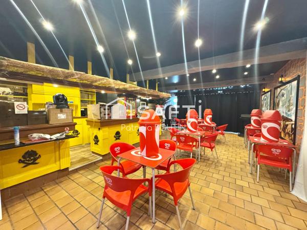 MAISON 4 CHAMBRES + COMMERCE A FONTENAY LE COMTE