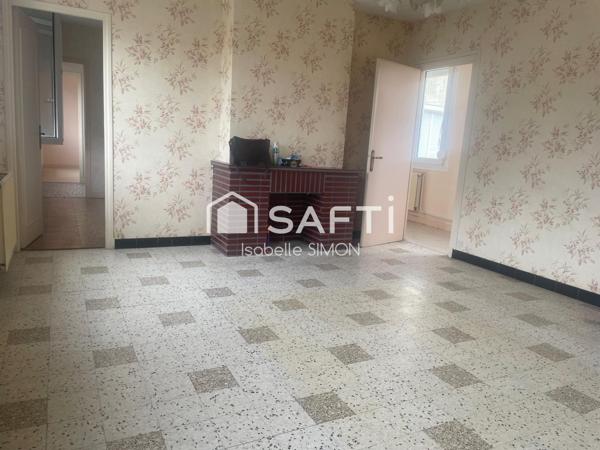 Appartement de 90 m2 à rénover, à deux pas de la mer