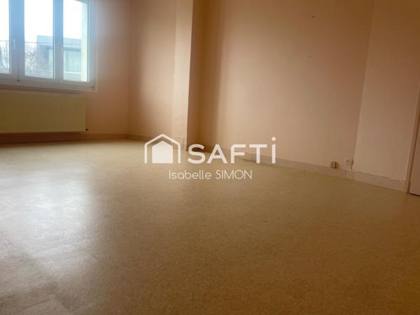 Appartement de 90 m2 à rénover, à deux pas de la mer