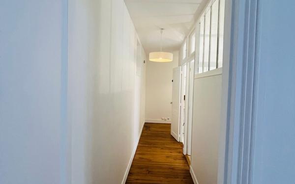 Appartement à vendre    2 pièces • 43,49 m2 Asnières-sur-Seine