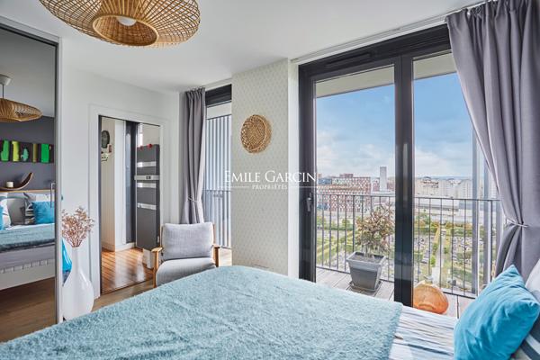 APPARTEMENT NANTERRE -  4 PIECES - 93 M² - VUE DEGAGEE - BALCON DE 34 M²