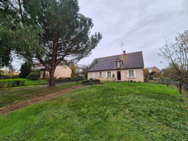 Maison de ville à vendre à La Châtre dans l'Indre (36400), ref : CG/418