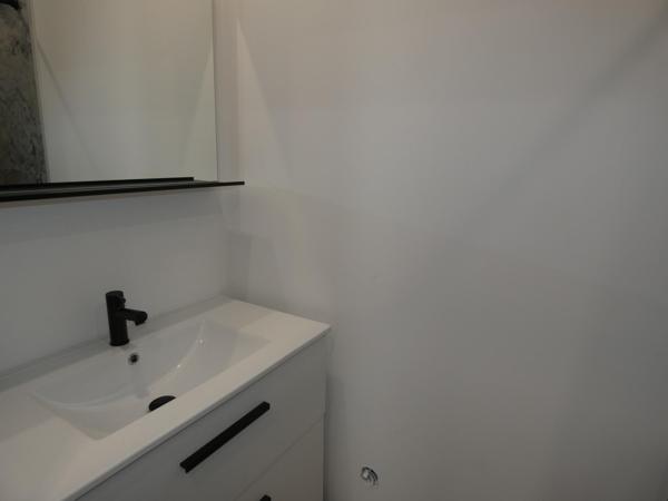 Villa plain pied 100m² 3 chambres sur terrain de 214m² avec piscine et garage