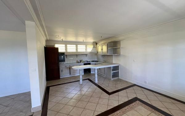 Maison à louer    5 pièces •  Saint-Denis