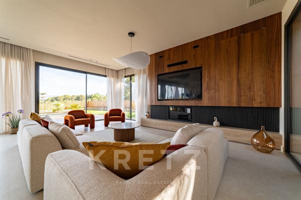 AIX-EN-PROVENCE VILLA CONTEMPORAINE  272 m2, 5 CHAMBRES, VUE SAINTE-VICTOIRE
