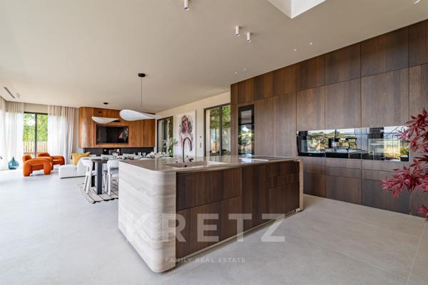 AIX-EN-PROVENCE VILLA CONTEMPORAINE  272 m2, 5 CHAMBRES, VUE SAINTE-VICTOIRE
