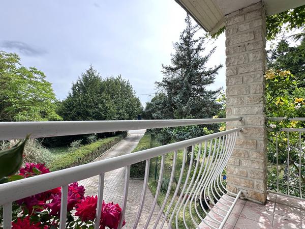 16440 ROULLET SAINT ESTEPHE Charmante Maison Familiale avec Jardin à Roullet-Saint-Estèphe