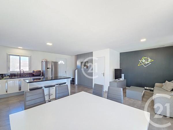 Maison à vendre  4 pièces - 76,80 m2 RAPHELE LES ARLES - 13