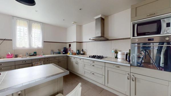 Location Appartement 6 pièces 98 m2 à Vitry-sur-Seine