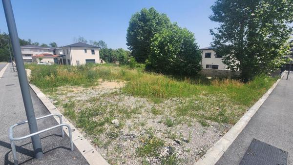 Terrain constructible dans un lotissement neuf à deux pas de la nature