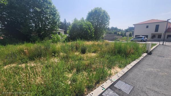 Terrain constructible dans un lotissement neuf à deux pas de la nature