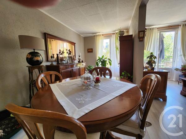 Appartement à vendre  6 pièces - 78,52 m2 L ISLE ADAM - 95