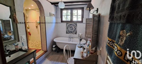 Maison à vendre 5 pièces 180 m² Saint-Pierre-d'Eyraud