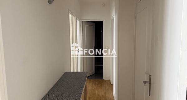 Location Appartement meublé 3 pièces 63.25 m² - Paris 75015