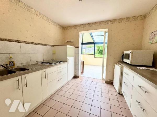PLABENNEC BOURG - Petite maison des années 70, de 68 m² posée au calme, sur une parcelle de 470...
