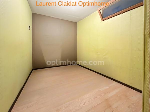 LOCAL COMMERCIAL + HABITATION – HYPER CENTRE SAINT-QUENTIN – 4 PIÈCES – CAVE