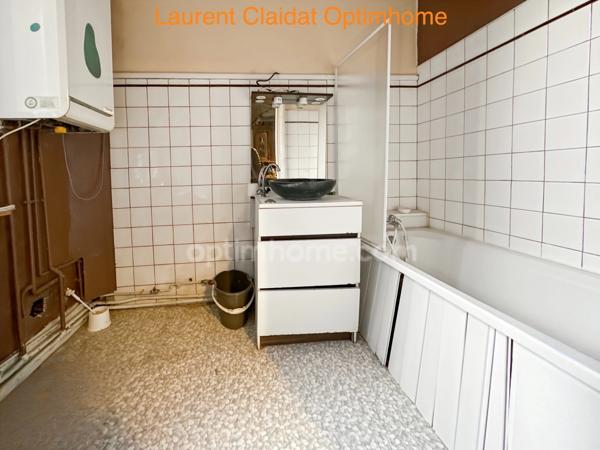 LOCAL COMMERCIAL + HABITATION – HYPER CENTRE SAINT-QUENTIN – 4 PIÈCES – CAVE