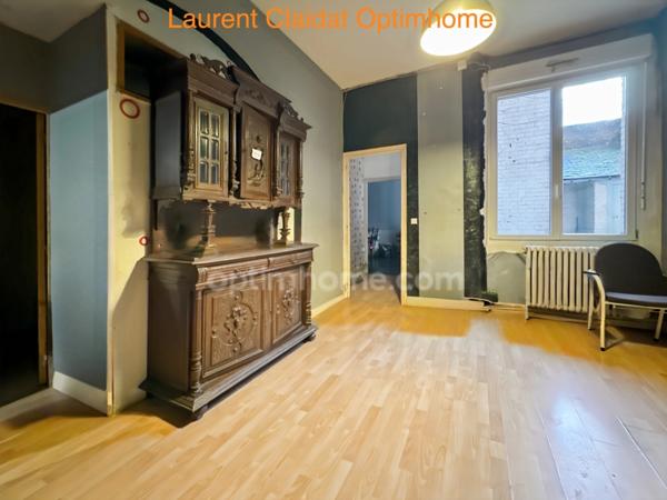 LOCAL COMMERCIAL + HABITATION – HYPER CENTRE SAINT-QUENTIN – 4 PIÈCES – CAVE
