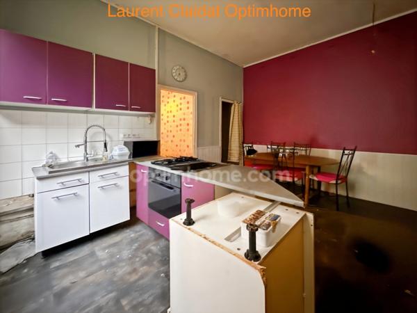 LOCAL COMMERCIAL + HABITATION – HYPER CENTRE SAINT-QUENTIN – 4 PIÈCES – CAVE