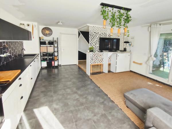 Appartement à vendre 3 pièces VENISSIEUX (69)